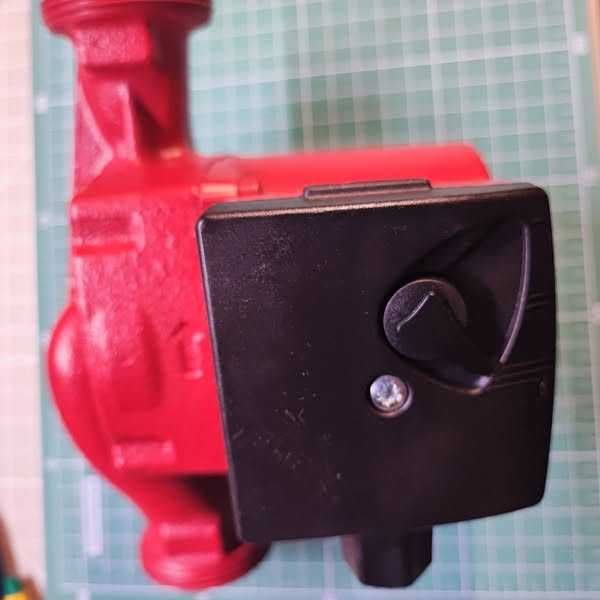 Pompa Grundfos korpus nierdzewny UPS 25-60 N 180