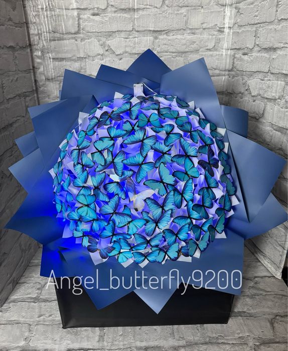 Светящийся букет.Наявність є.Букет из бабочек.Букет з метеликів