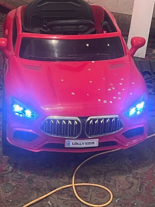 Детская машина на радио управлении