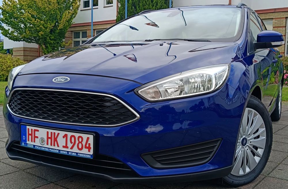 Ford Focus *Pełny Serwis*NAVI*KLIMA*Niski Przebieg+Przepiękny Kolor+PERFEKCYJNY!