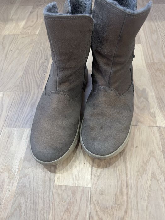 Продам зимові жіночі черевики Ecco
