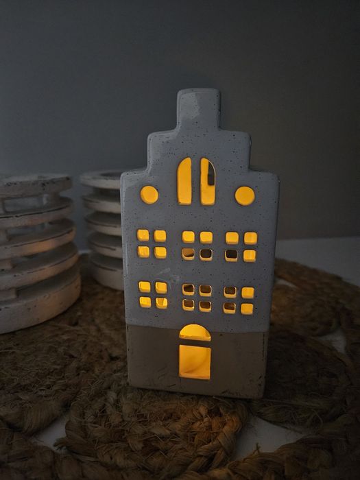 Ceramiczna kamieniczka