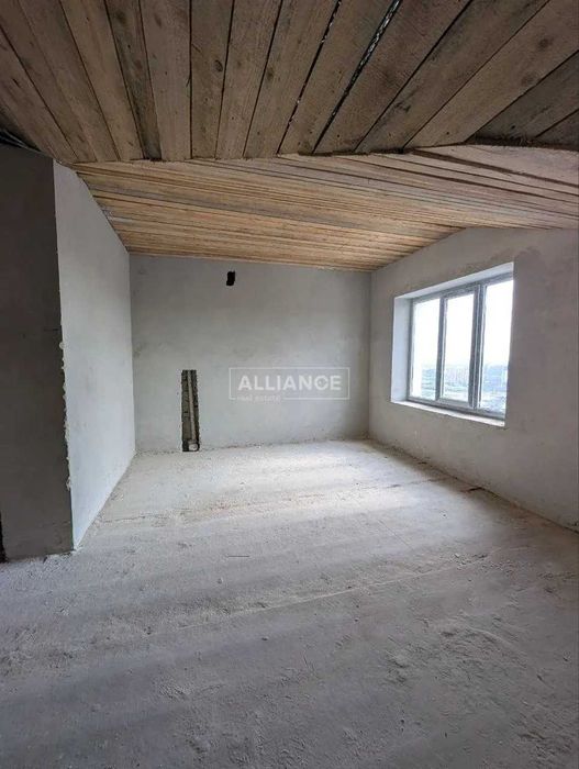 Продаж! Здана 2км квартира 62м2 в самому центрі міста