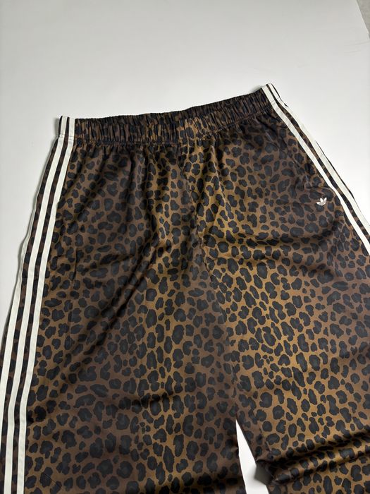 Широкі леопардові спортивки adidas штаны адидас y-3 wales boner
