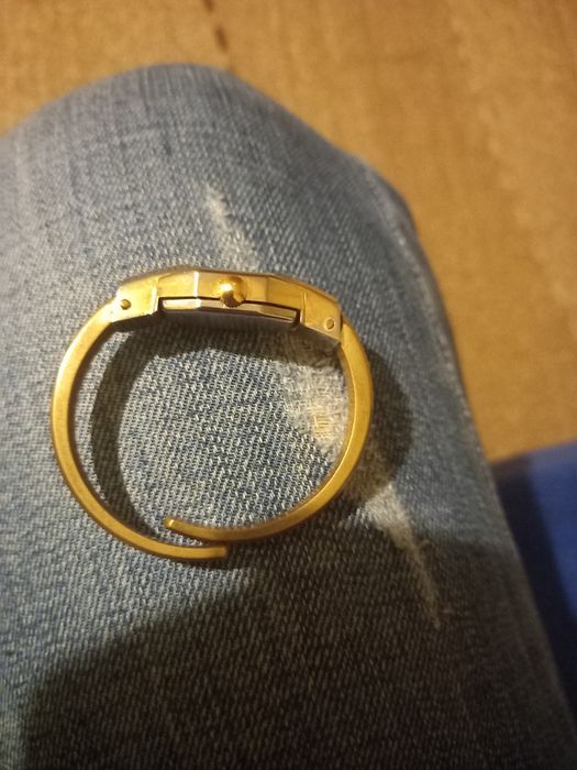 Zegarek   damski mechaniczny .