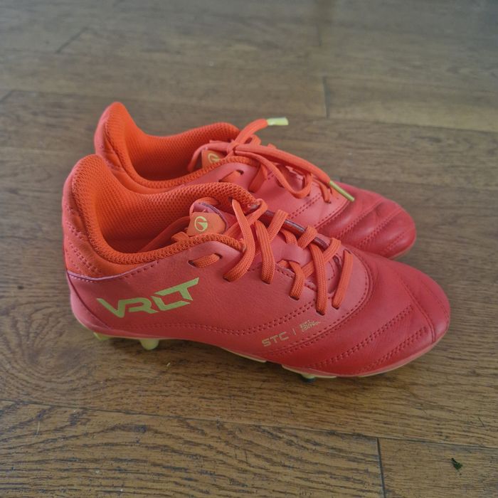 Buty piłkarskie korki sznurowane skórzane
