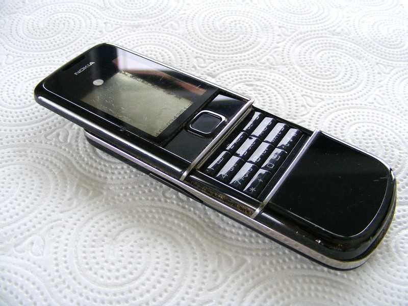 Obudowa Nokia 8800 Black ARTE
