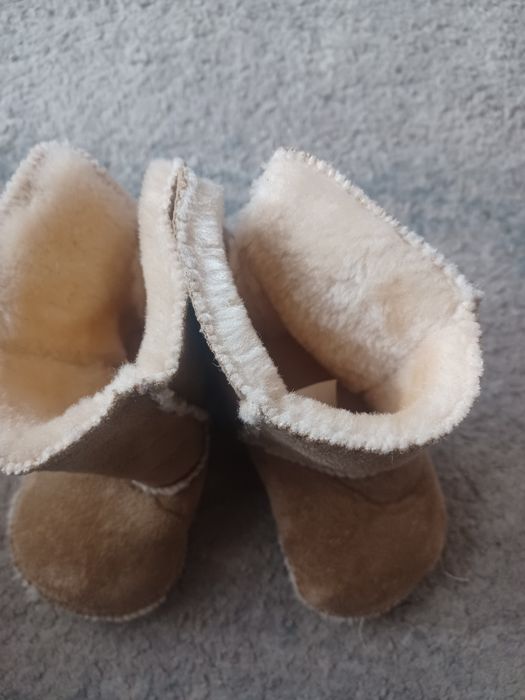 Cieple buciki niechodki.