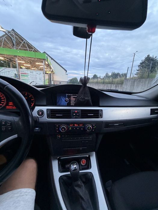 Bmw E91 2.0i 177km