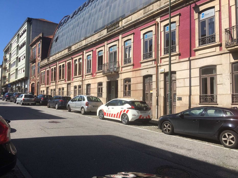 Aluga lugar de garagem no Porto, João das Regras