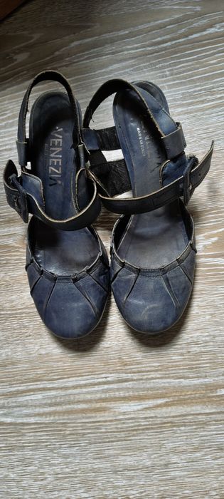 Sprzedam damskie buty Venezia