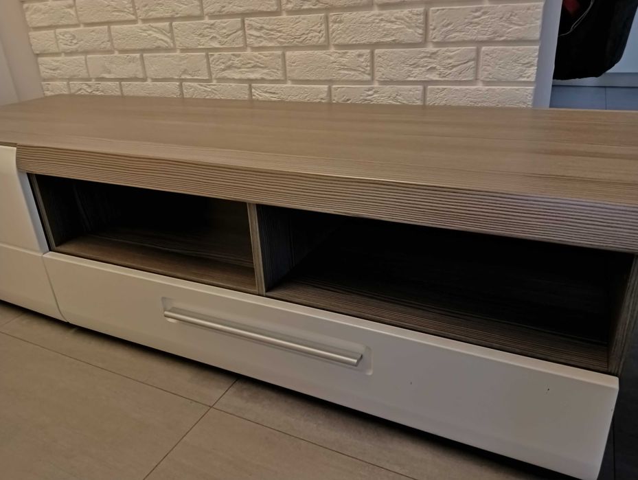Komoda i RTV- ka biało szara