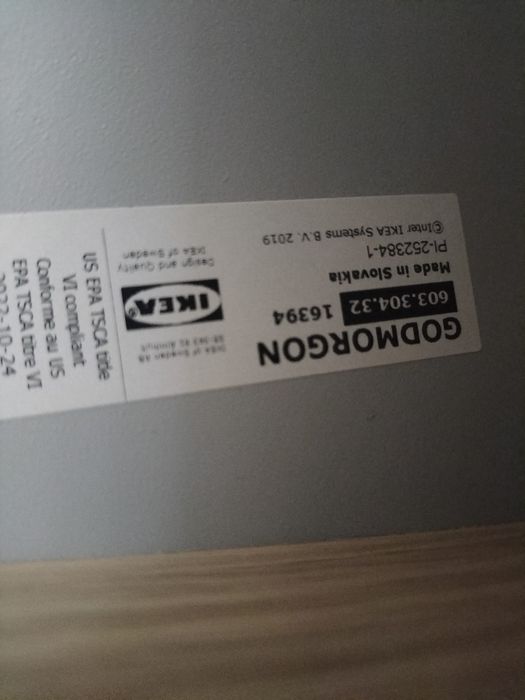 Armário de casa de banho IKEA em excelente condições