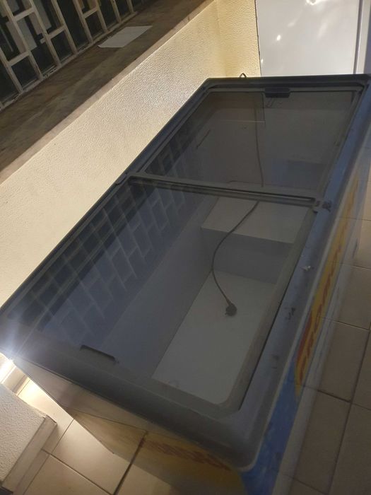 Arca de congelação horizontal