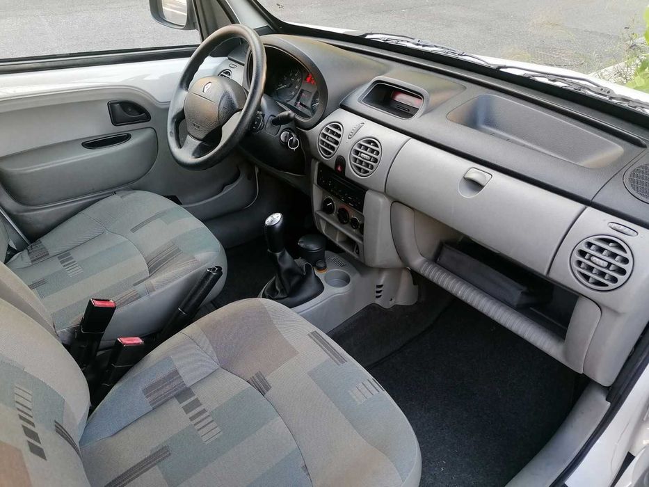 Renault Kangoo 1.5 dCi 2007 | 121 mil km | Bom motor | Danos estéticos | Sempre de garagem