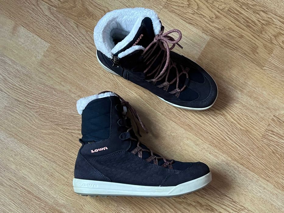 Зимові термо черевики Lowa 36 розміру в стані нових