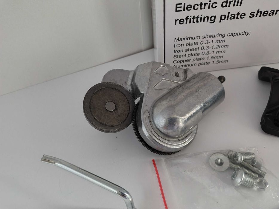Adapter do cięcia blachy na wkrętarkę/ wiertarkę / Nożyce do blachy