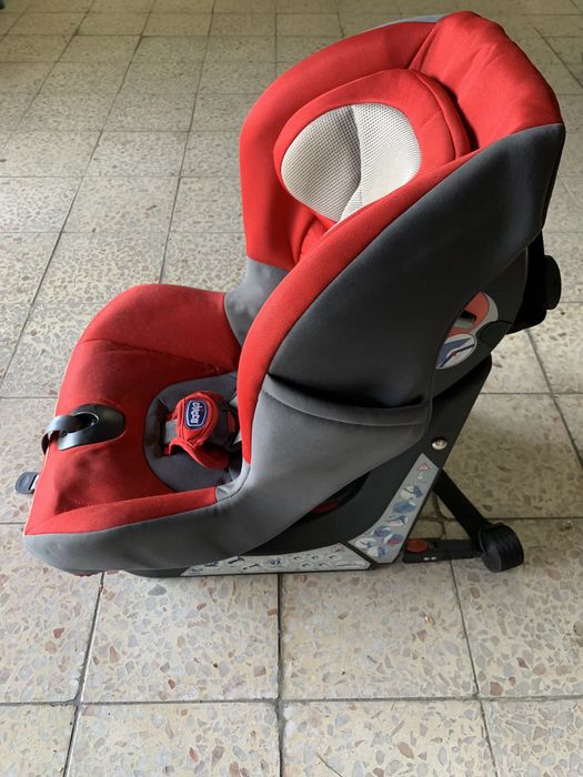 Cadeira para carro Chicco com ISOFIX Grupo 1 (9-18kg)