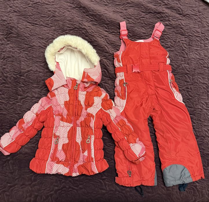 Продам зимний комбинезон Chicco на 3 года 98 см