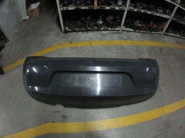 Pára-choques trás VOLKSWAGEN Fox (5Z1, 5Z3, 5Z4)