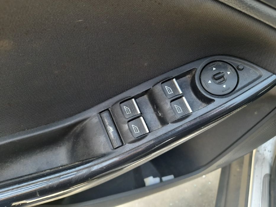 Para peças FORD Focus III Carrinha