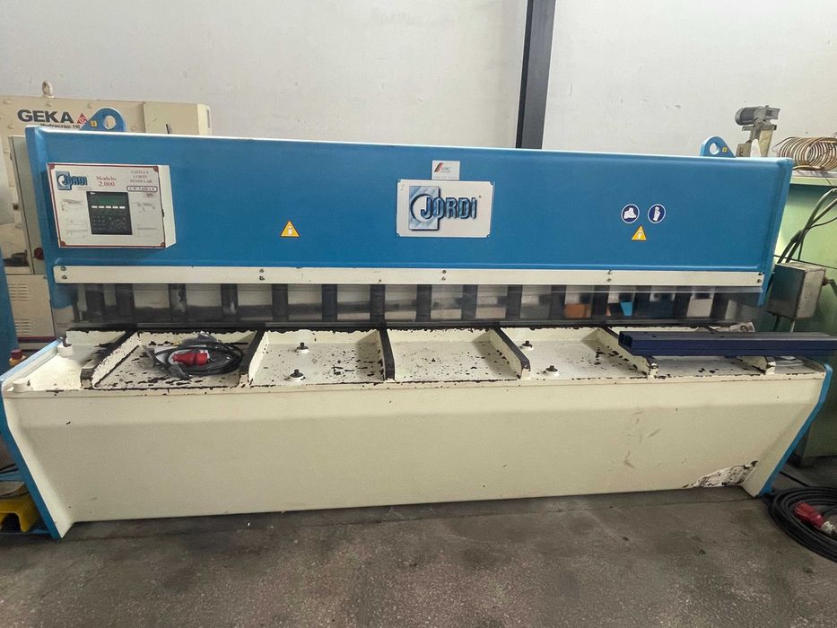 Guilhotina Hidráulica JORDI GH3050 6