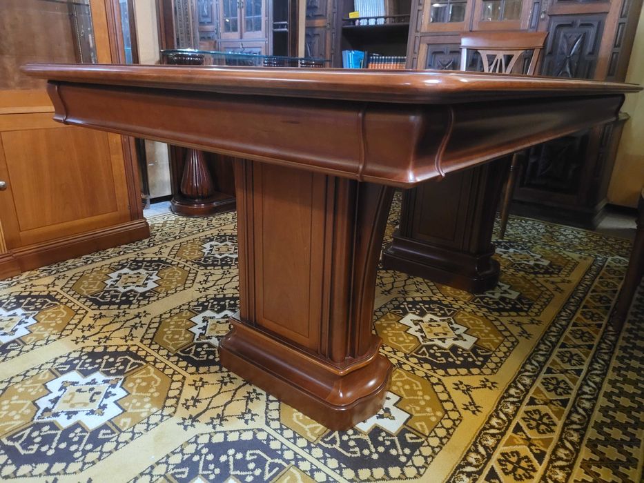 Mesa de sala em madeira maciça - extensível - Só a mesa as cadeiras