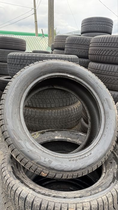 235/55/19 Pirelli Ice Zero
