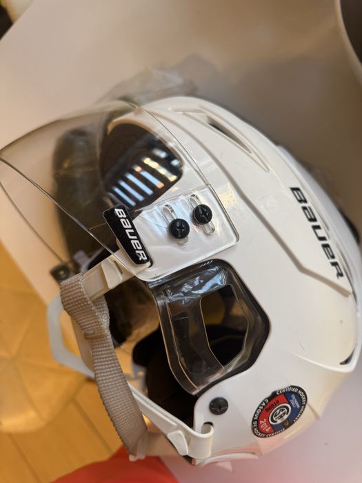 Kask hokejowy bauer