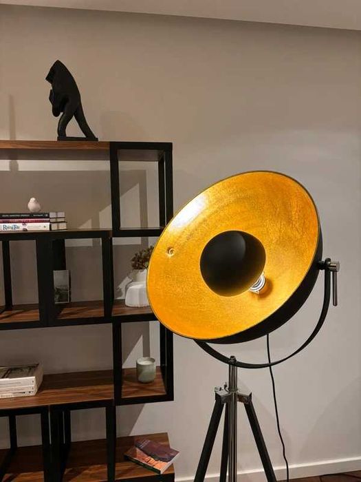 Estante Modular Premium em Nogueira Maciça