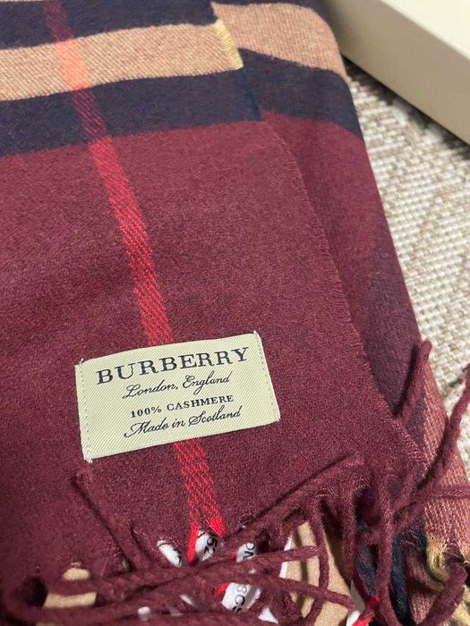 Шарф Burberry червоний
