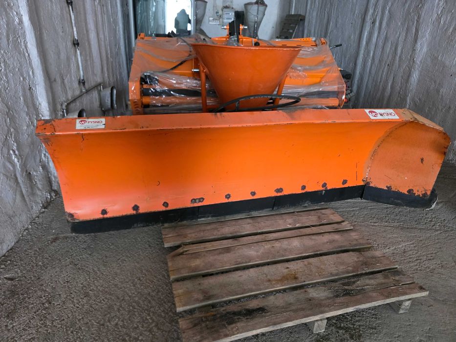 pług do śniegu ursus c 330 bardzo mocny