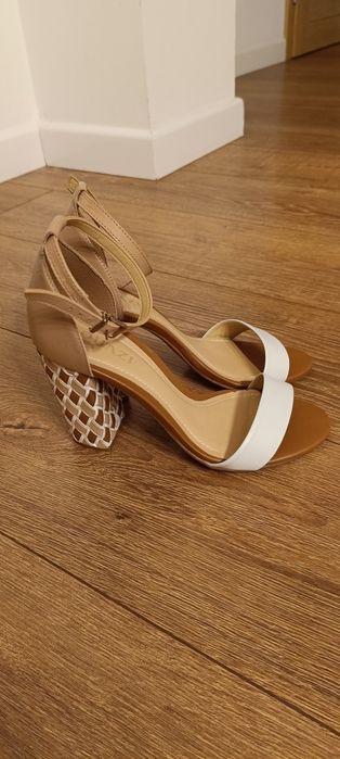 Sandały firmy QUAZI rozm. 39