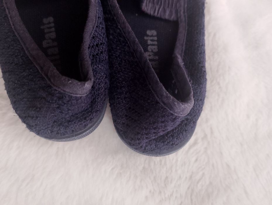 Buty siatkowe dla dziewczynki, koronka, kapcie r. 26 balerinki granat