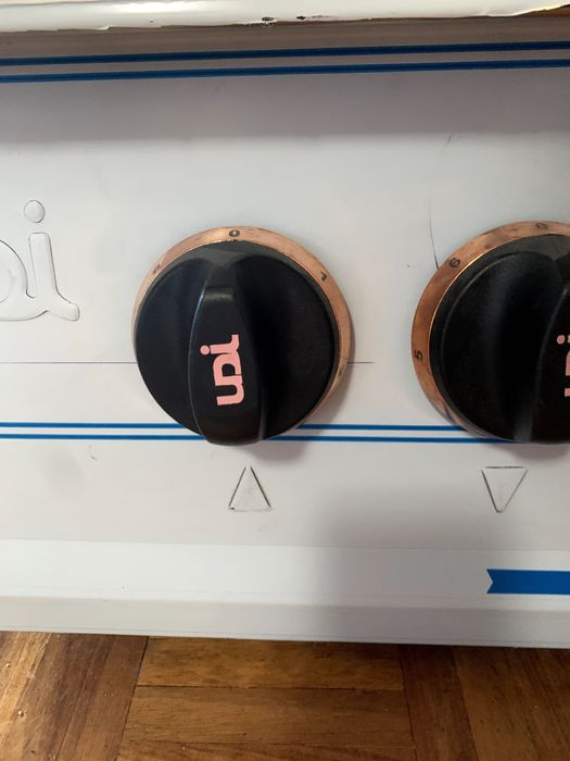 Fogão eléctrico trifásico de 4 placas