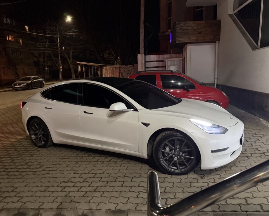 Продам Tesla model 3 повний привід