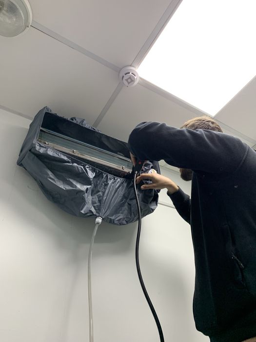 Чистка кондиціонера • Установка кондиціонера • Ремонт