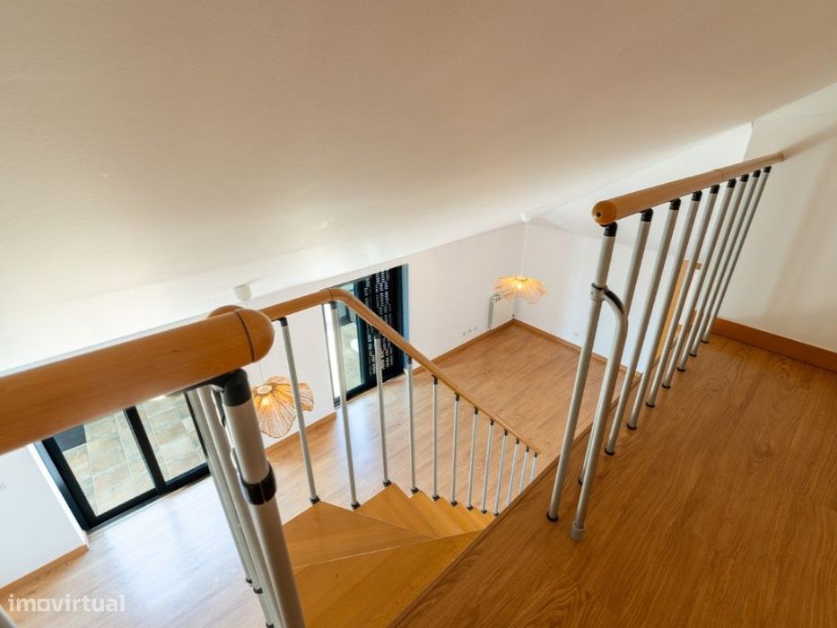Apartamento T1+2 para arrendamento sem móveis, em condomínio privad...