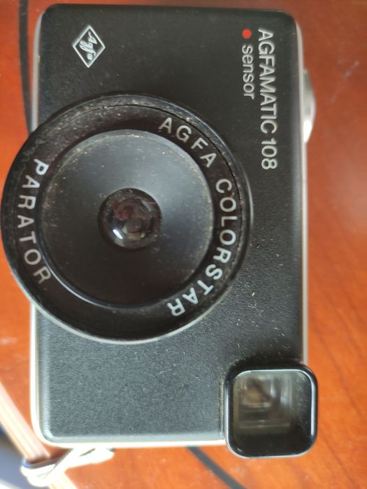 2 Máquinas fotográficas antigas Instamatic - Kodak  33 e Agfa 108