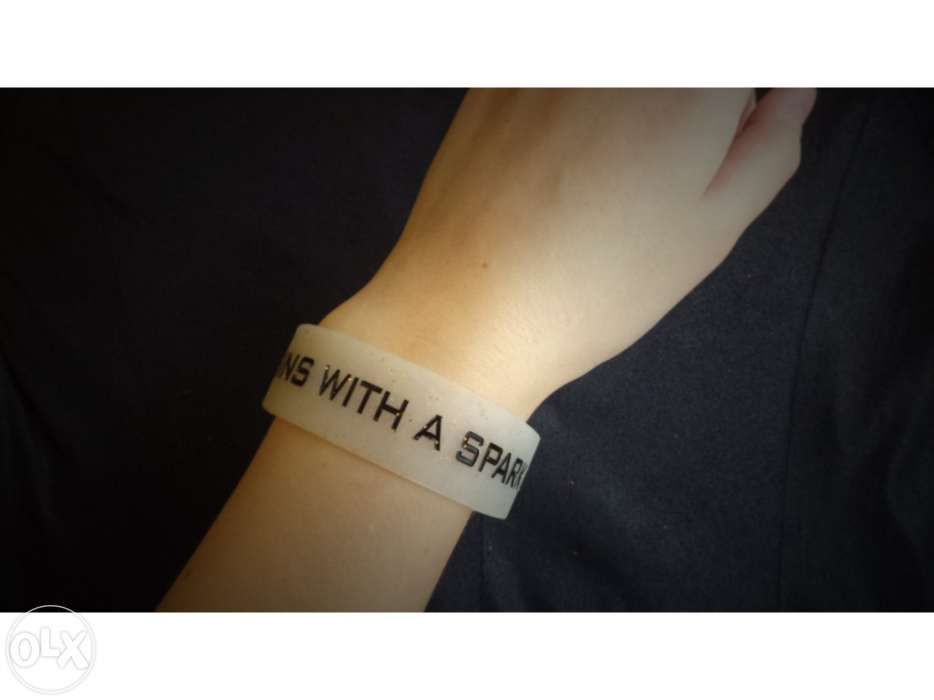 Os Jogos da Fome - bracelete Every Revolution Begins With a Spark - no