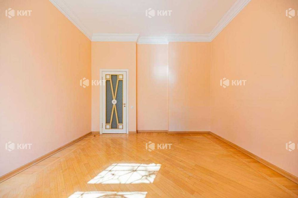 Офіс. 210м Павлово Поле (Центр, м. 23 Августа, ул. Деревянко 6) 134634