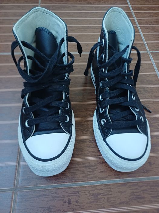Оригінальні Converse шкіряні 36 розмір