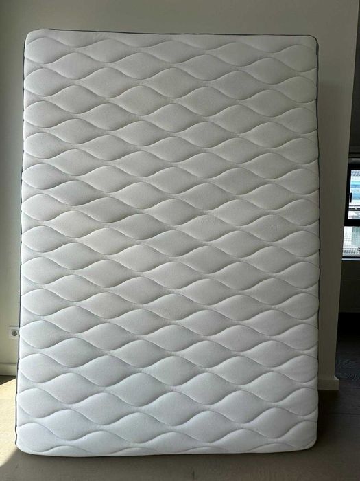 Colchão IKEA VÅGSTRANDA 140x200 + Estrado LURÖY