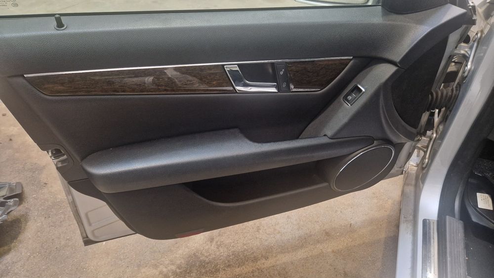 Portas mercedes c  w204