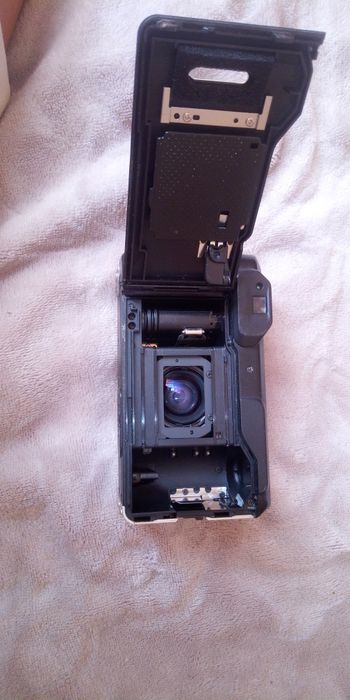 Aparat fotograficzny Nikon Zoom 90 na klisze