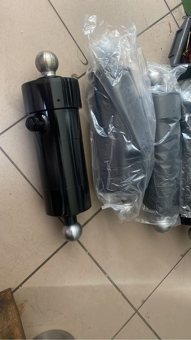 Siłownik hydrauliczny wywrotu hw80.11 hw80 hl hw Fortschritt hw60