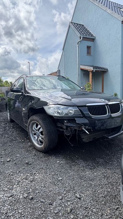 Uszkodzone BMW E91 320d