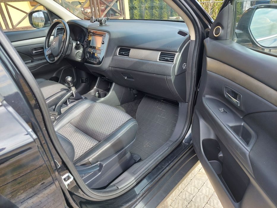 Мітсубіші Оутлендер 3