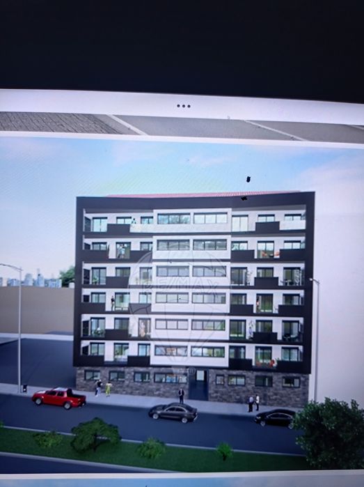 Empreendimento,em fase de Construção.T1 no 5 Piso.