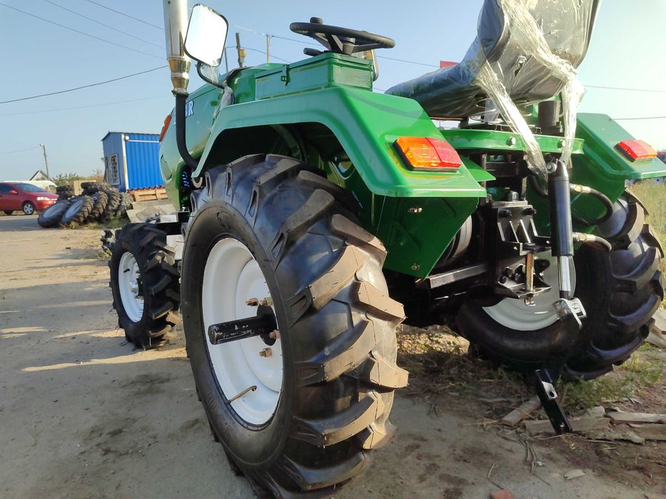 Трактор Зубр Т 250 + фреза и плуг Доставка бесплатная к дому